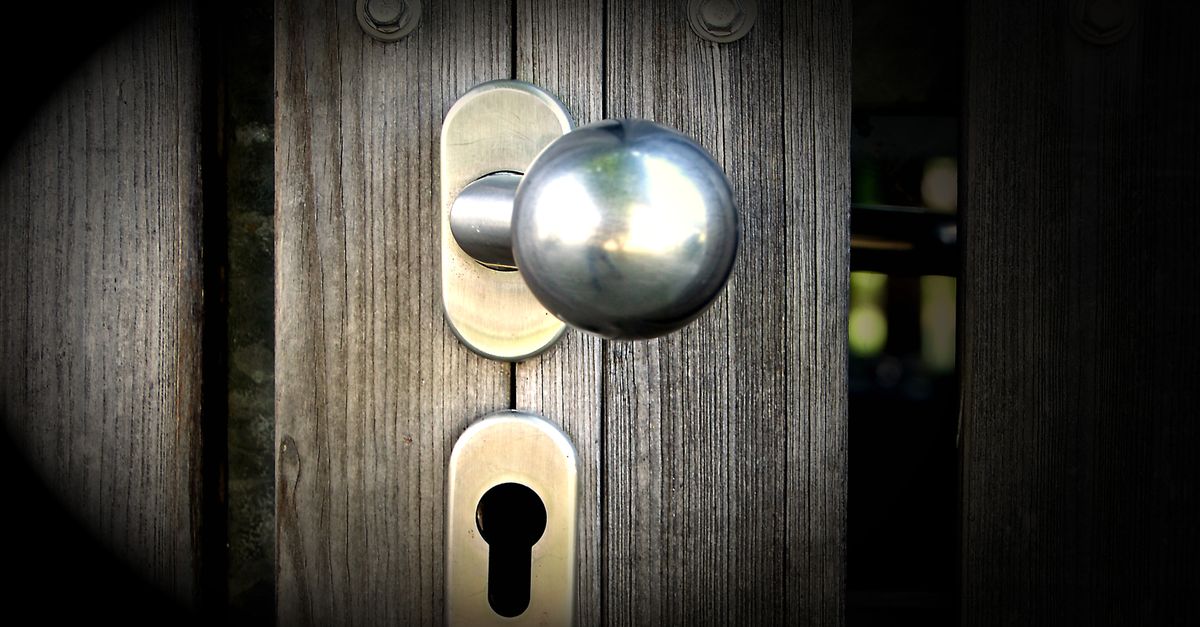door security hardware — South Bronx Locksmith
